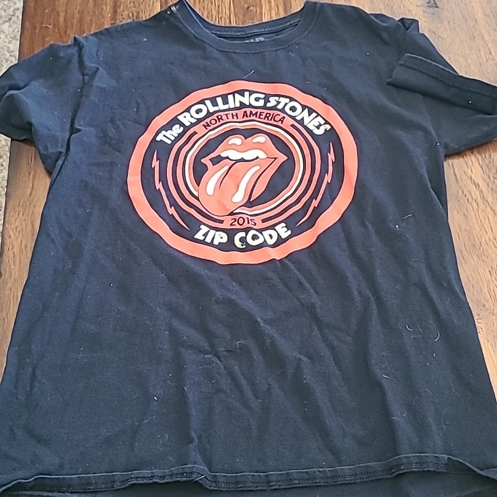Rolling stones women's large shirt.